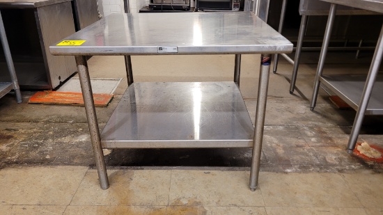 STAINLESS TABLE 36 X 36 X 30 WITH UNDERSHELF