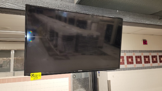 LCD TV 46" WITH WALL MOUNT