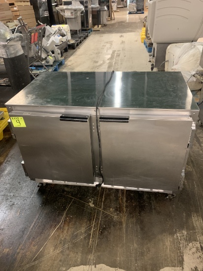 UNDER COUNTER REFRIGERATOR