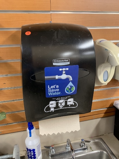 PAPER TOWEL DISPENSER