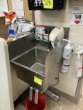 Knee Operated Hand wash station w/soap dispenser