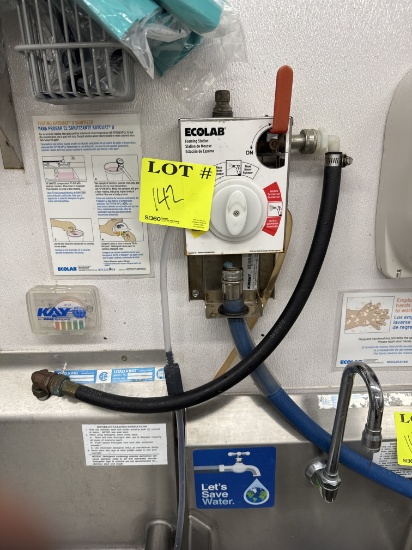 Wall mounted eco lab station w/ high temp hose and nozzle