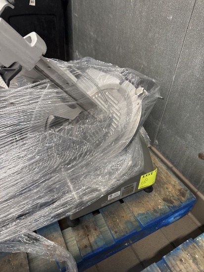 Deli slicer