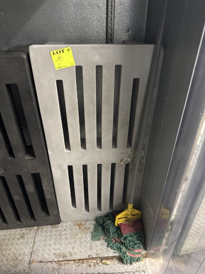 Molded dunnage rack 48" x 22" x 12"