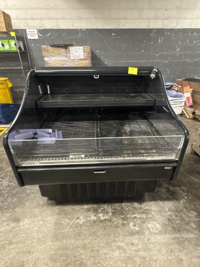 Refrigeration bunker on casters - self contained