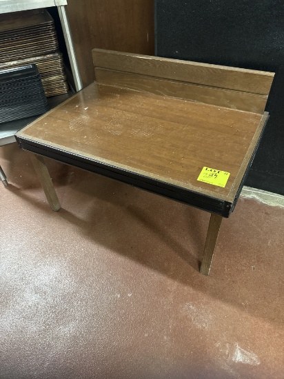 Wood display table - 3’ x 2’
