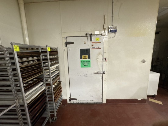 Walk in cooler w/ wall mounted shelves - 9.5’ x 7.5’ x 7.5’ H