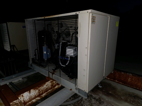 Remote rooftop compressor unit