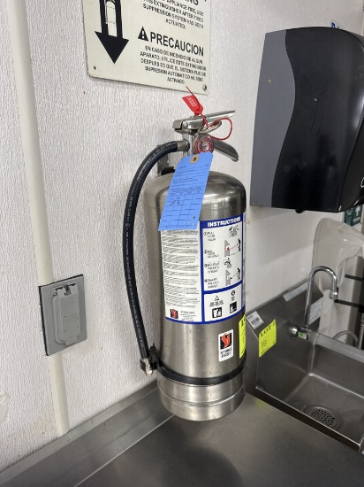 Grease fire extinguisher