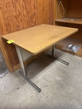Wood / metal desk - 3’ x 30”