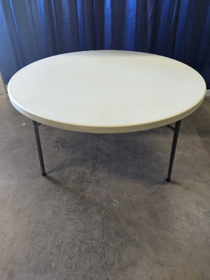 5' Round Plastic Banquet Table