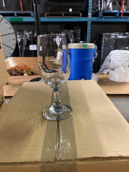 Tulip wine glass