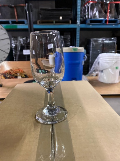 Tulip wine glass