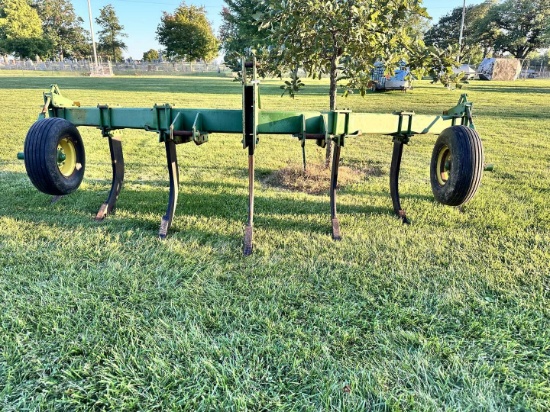 John Deere 900 V-Ripper