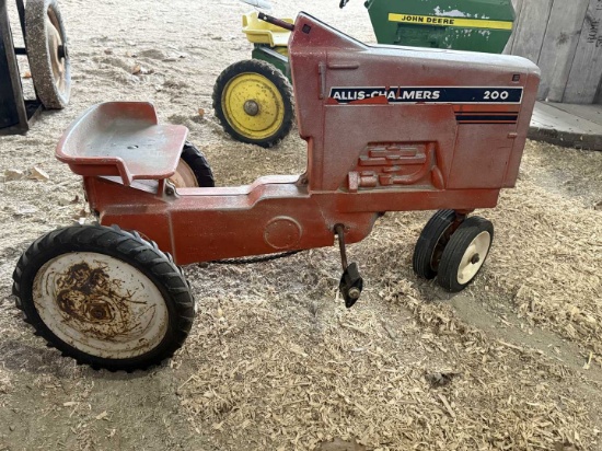 Allis Chalmers 200 Toy Tractor