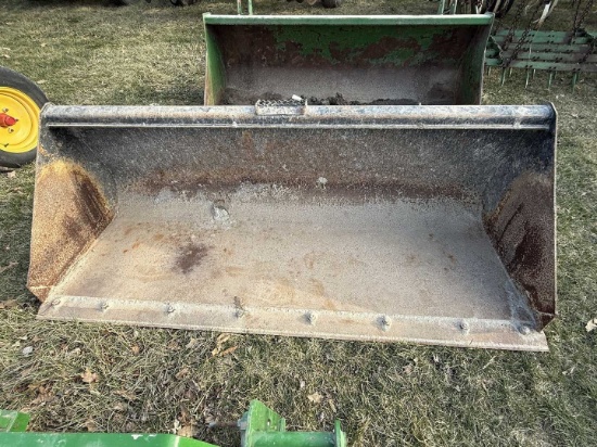 JD U84 Loader bucket
