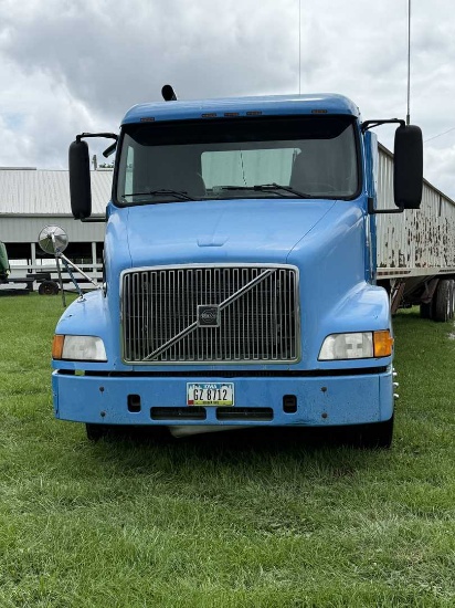 2002 Volvo Semi