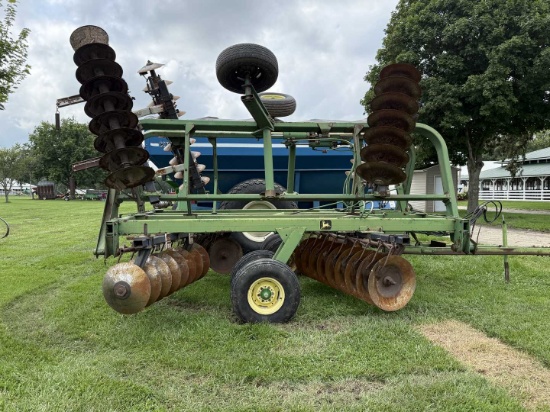 John Deere 230 Disk
