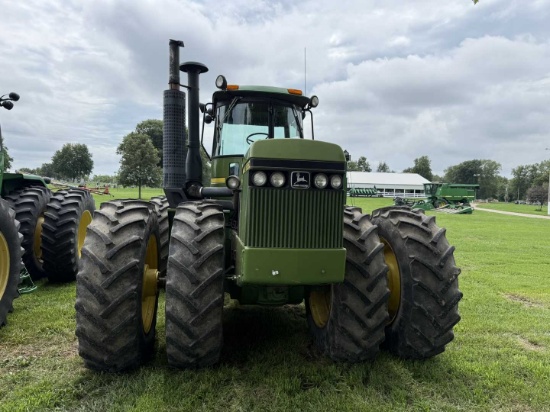 John Deere 8650
