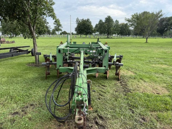 John Deere 2700 Disk Ripper