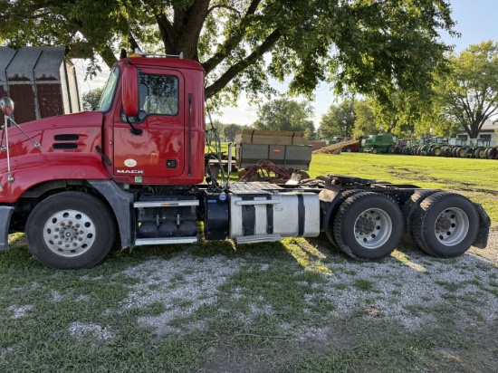2015 Mack CXU 613 Semi