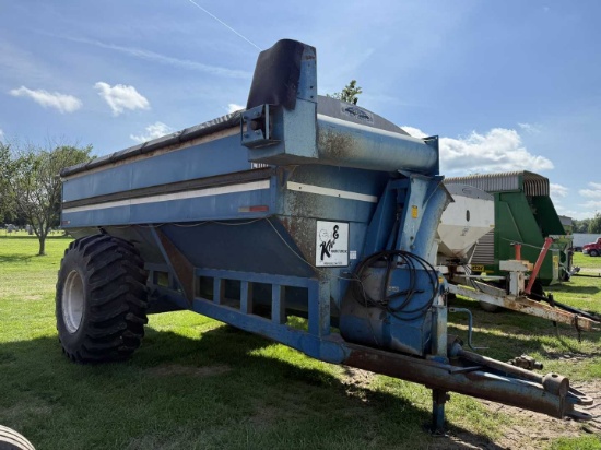 Kinze 600 Grain Cart