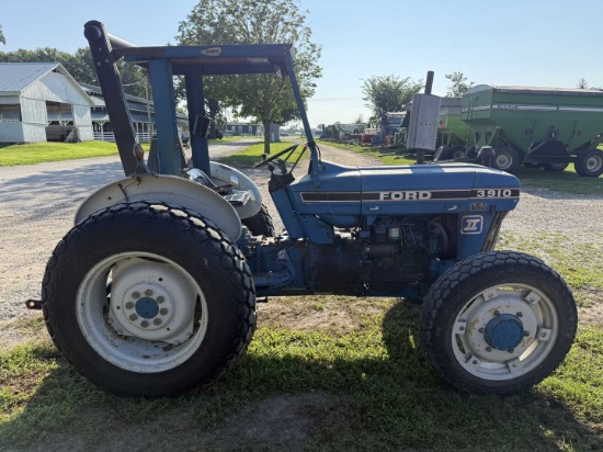 Ford 3910 Tractor