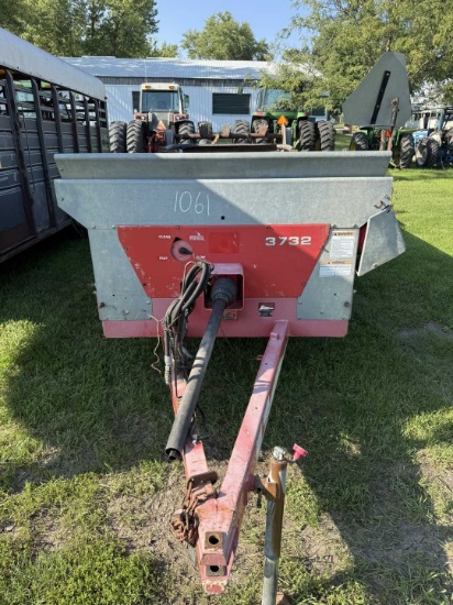 AGCO 3732 Manure Spreader