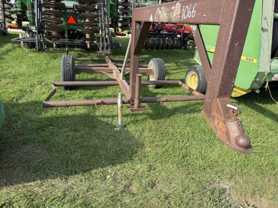Gooseneck bale trailer