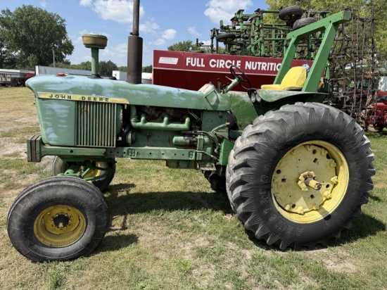 John Deere 4020