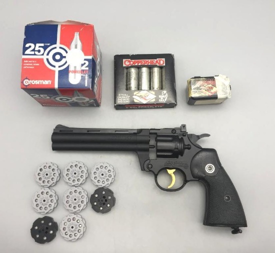 Crosman Air Pellet Gun and Accessories