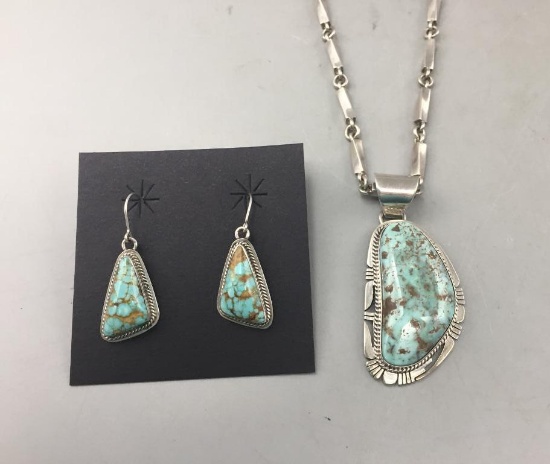 Beautiful Turquoise Necklace and Earrings