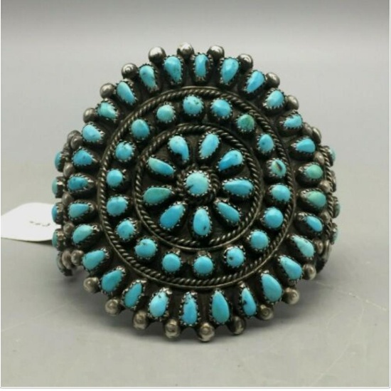 Beautiful! A Turquoise Cluster Bracelet From The Jewel Box Pawn Vault Collection