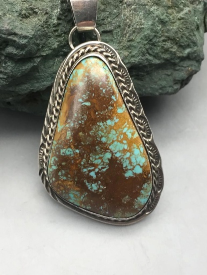 Beautiful Turquoise Pendant on Thin Chain