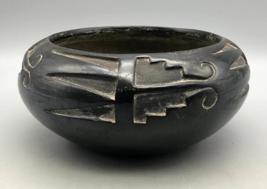 Vintage Santa Clara Carved Pot by Juanita