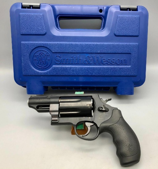 Like New Smith & Wesson "Governor"