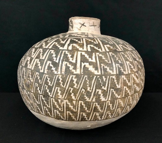 Prehistoric Anasazi Pottery Jar