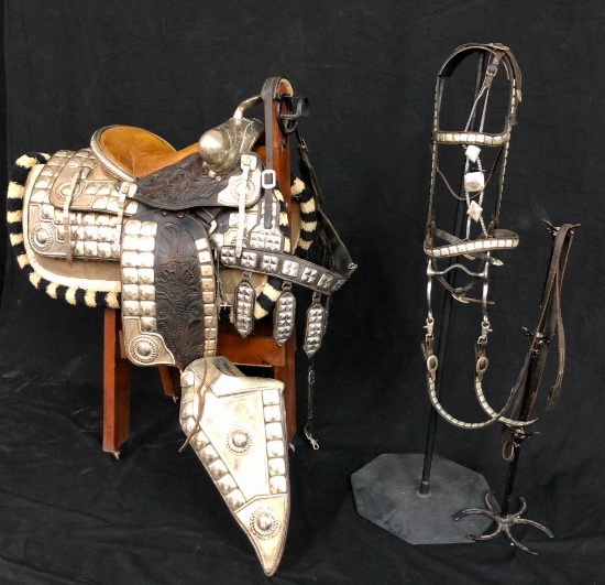 Fancy Ted Flowers Parade Saddle with Accessories