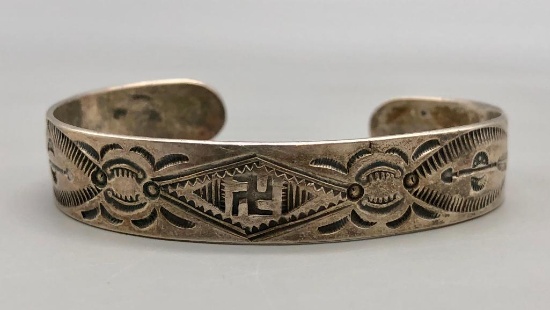 Older Whirling Logs Theme Bracelet