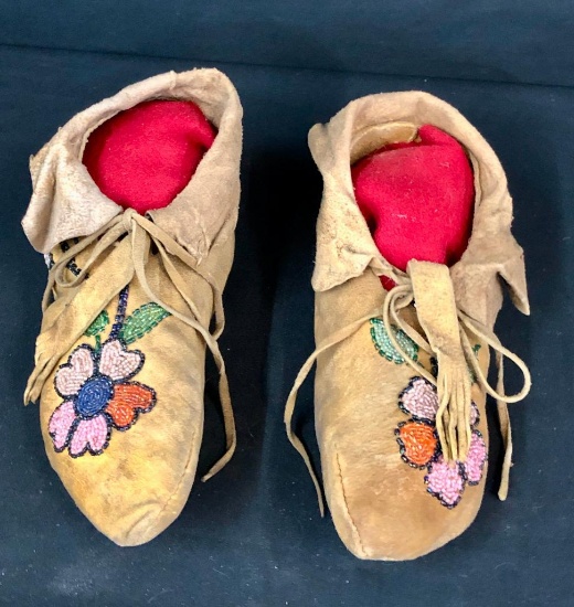 Vintage Cree Beaded Moccasins