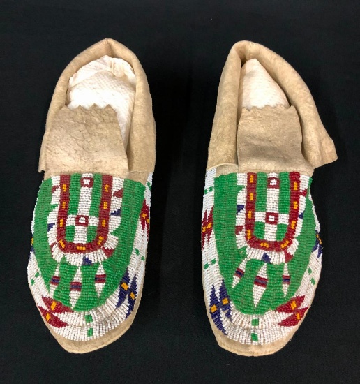 Vintage Sioux Beaded Moccasins
