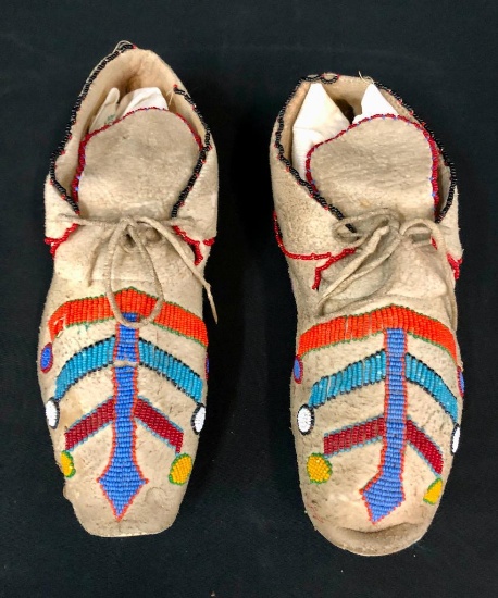 Vintage Plateau Beaded Moccasins