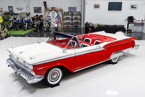 1959 Ford Galaxie Sunliner Convertible