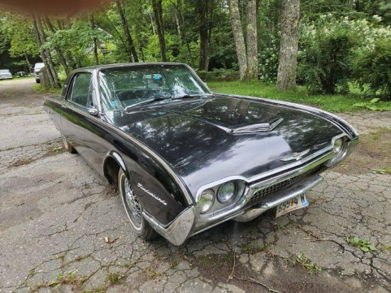 1962 Ford Thunderbird
