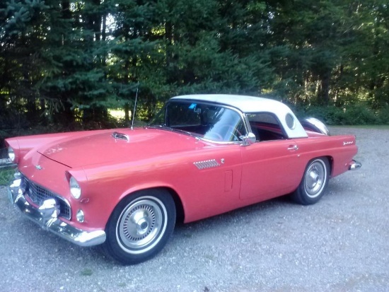 1956 Ford Thunderbird
