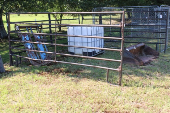 3 Light Duty Corral Panels