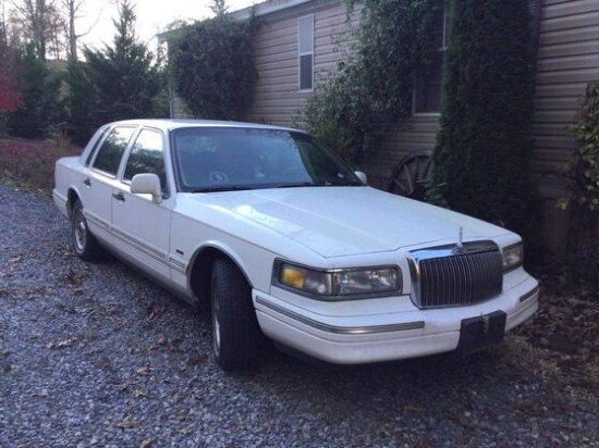 Lincoln Town Car