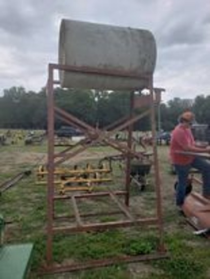 100 Gallon Fuel Tank on Stand