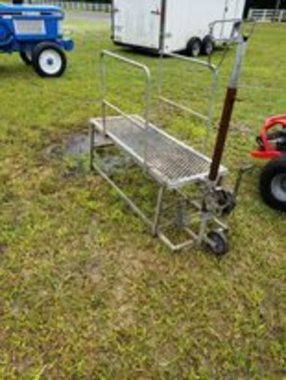 Sheep Stand w/ Crank.
