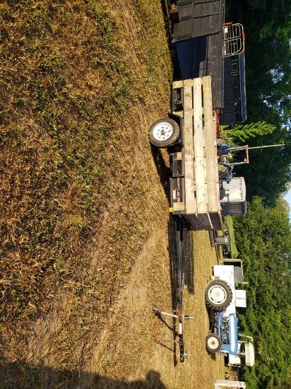 Single Axle Utility Trailer w/ Sideboards. BILL OF SALE ONLY